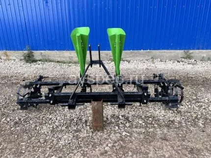 Чеснокосажалка (сеялка чеснока) двухрядная